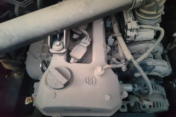 Used JAC Refine M3 2019 Creator Edition 1.8L Luxury Model Engine Bay