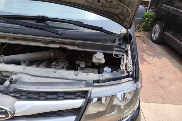 Used JAC Refine M3 2019 PLUS Maker Edition 1.8L Luxury Model Engine Bay Left