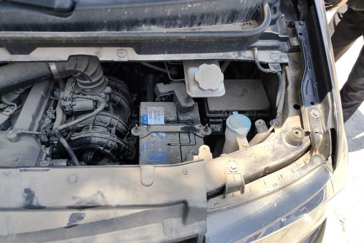 Used JAC Refine M3 2019 Creator Edition 1.8L Luxury Model Engine Bay Left