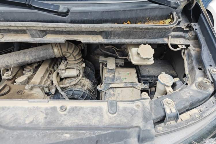 Used JAC Refine M3 2019 Creator Edition 1.8L Luxury Model Engine Bay Left