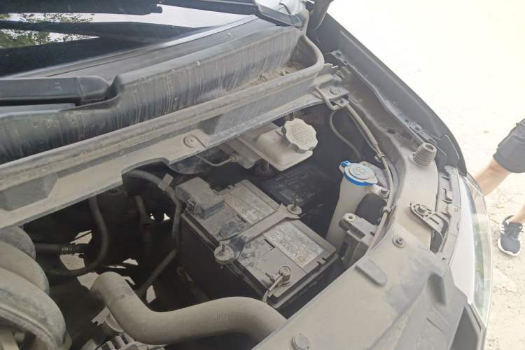 Used JAC Refine M3  Engine Bay Left
