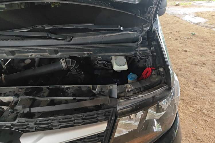 Used JAC Refine M3 2019 PLUS Maker Edition 1.8L Luxury Model Engine Bay Left