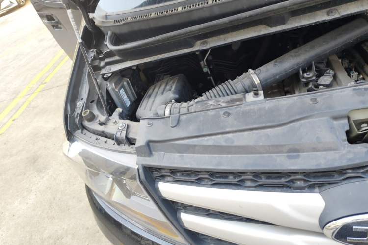 Used JAC Refine M3 2019 Creator Edition 1.8L Luxury Model Engine Bay Right