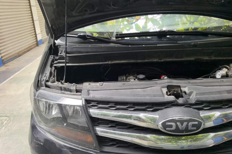 Used JAC Refine M3 2019 Creator Edition 1.6L Luxury Smart Version Engine Bay Right