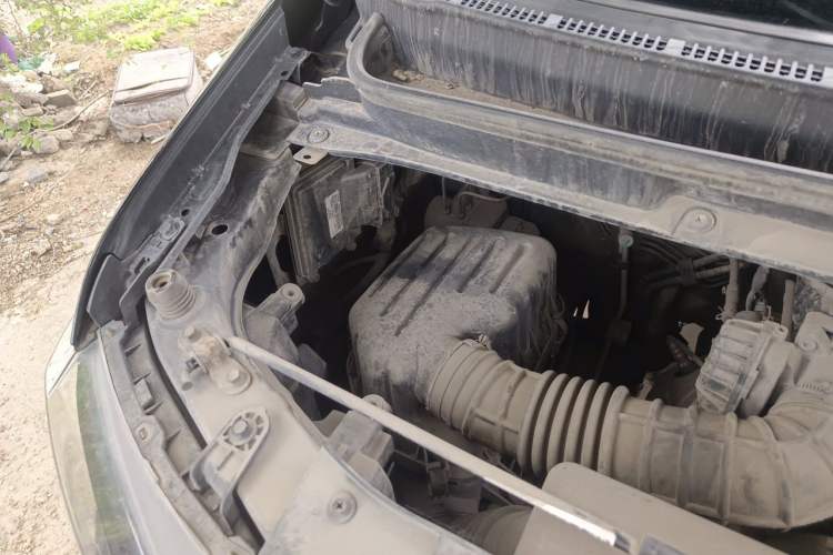Used JAC Refine M3  Engine Bay Right