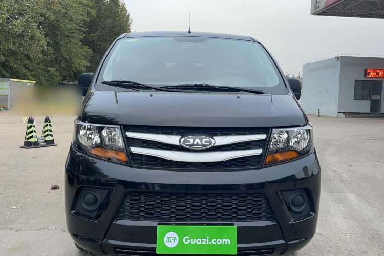 Used JAC Refine M3 2019 PLUS Maker Edition 1.8L Luxury Smart Model with 9 Seats Exterior 1