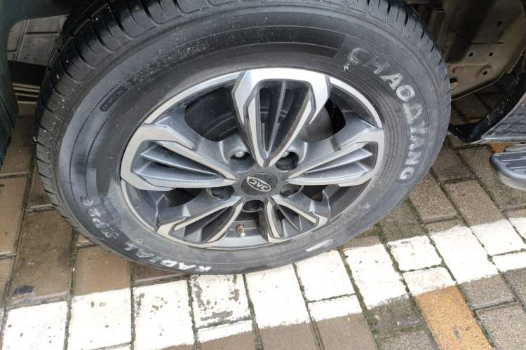 Used JAC Refine M3 2019 PLUS IKEA Edition 1.8L Luxury Model Exterior 1
