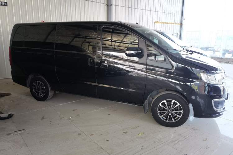 Used JAC Refine M3 2019 PLUS IKEA Edition 1.8L Luxury Model Exterior 3