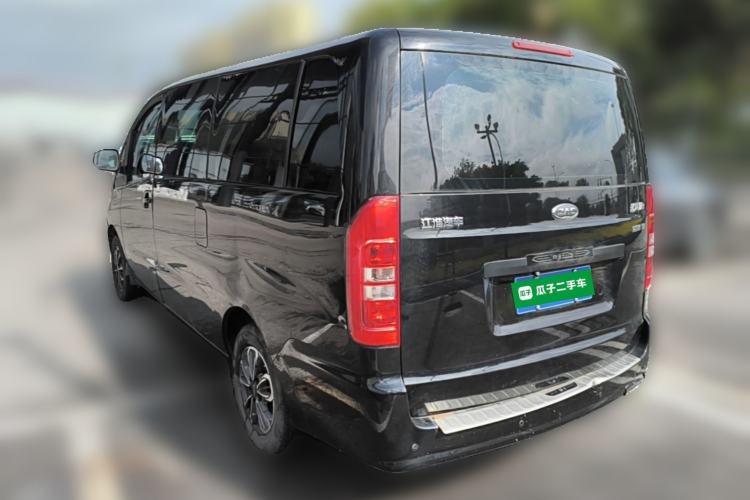 Used JAC Refine M3 2019 PLUS IKEA Edition 1.8L Luxury 9-Seater Exterior 3