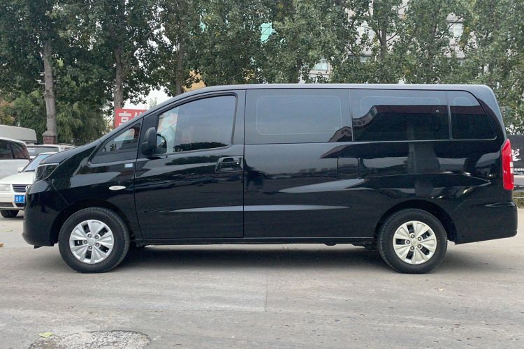 Used JAC Refine M3 2019 PLUS Maker Edition 1.8L Luxury Smart Model with 9 Seats Exterior 5