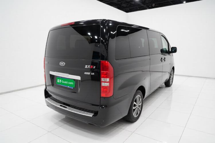 Used JAC Refine M3 2019 PLUS IKEA Edition 1.8L Luxury 9-Seater Exterior 5