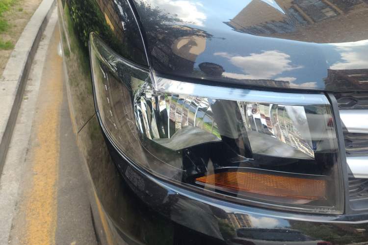Used JAC Refine M3 2019 PLUS Maker Edition 1.8L Luxury Model Exterior 6