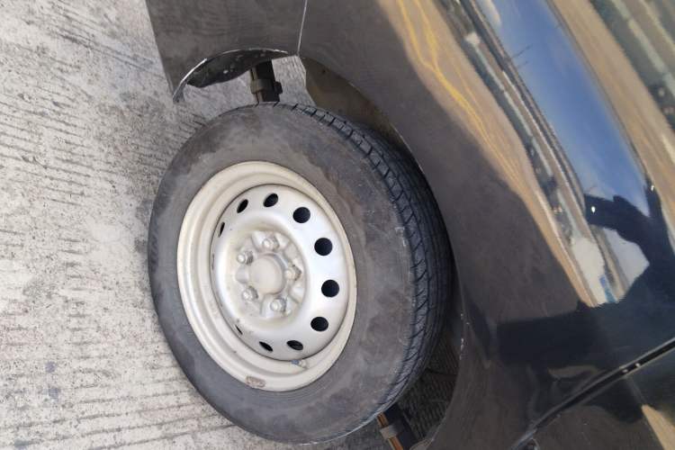 Used JAC Refine M3 2019 1.8L 5-Seater Express Edition Exterior 8