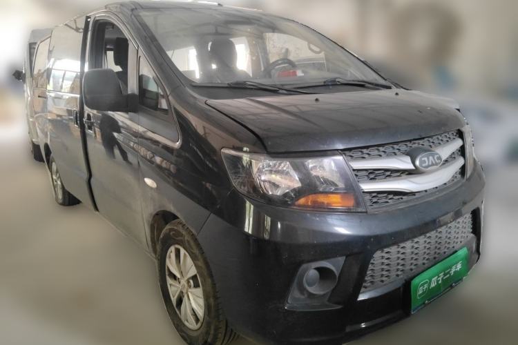 Used JAC Refine M3 2019 PLUS Maker Edition 1.8L Luxury Model Front Right 45 Deg