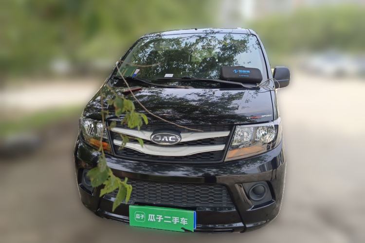 Used JAC Refine M3  Front