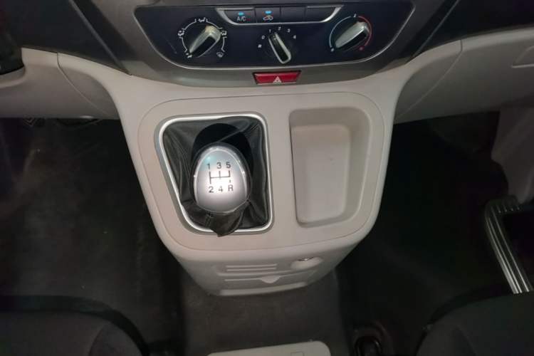 Used JAC Refine M3 2019 Creator Edition 1.8L Luxury Model Gear Lever