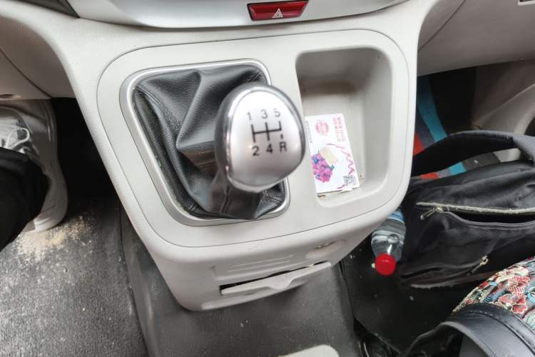 Used JAC Refine M3 2019 PLUS Maker Edition 1.8L Luxury Model Gear Lever