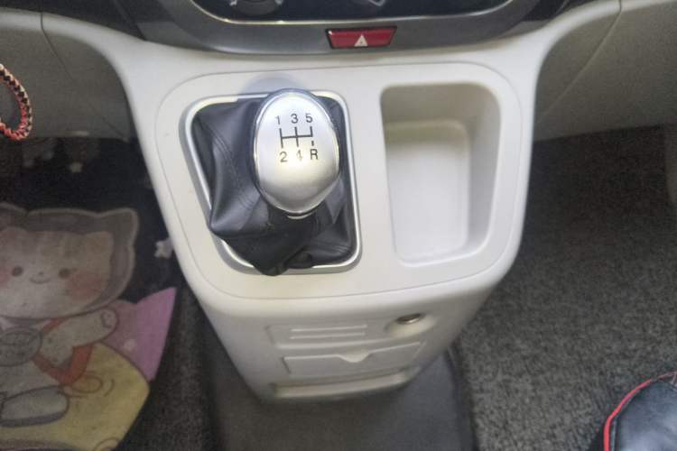 Used JAC Refine M3 2019 PLUS Maker Edition 1.8L Luxury Model Gear Lever
