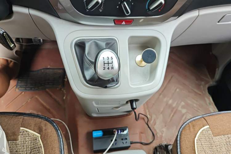 Used JAC Refine M3 2019 Creator Edition 1.8L Luxury Model Gear Lever