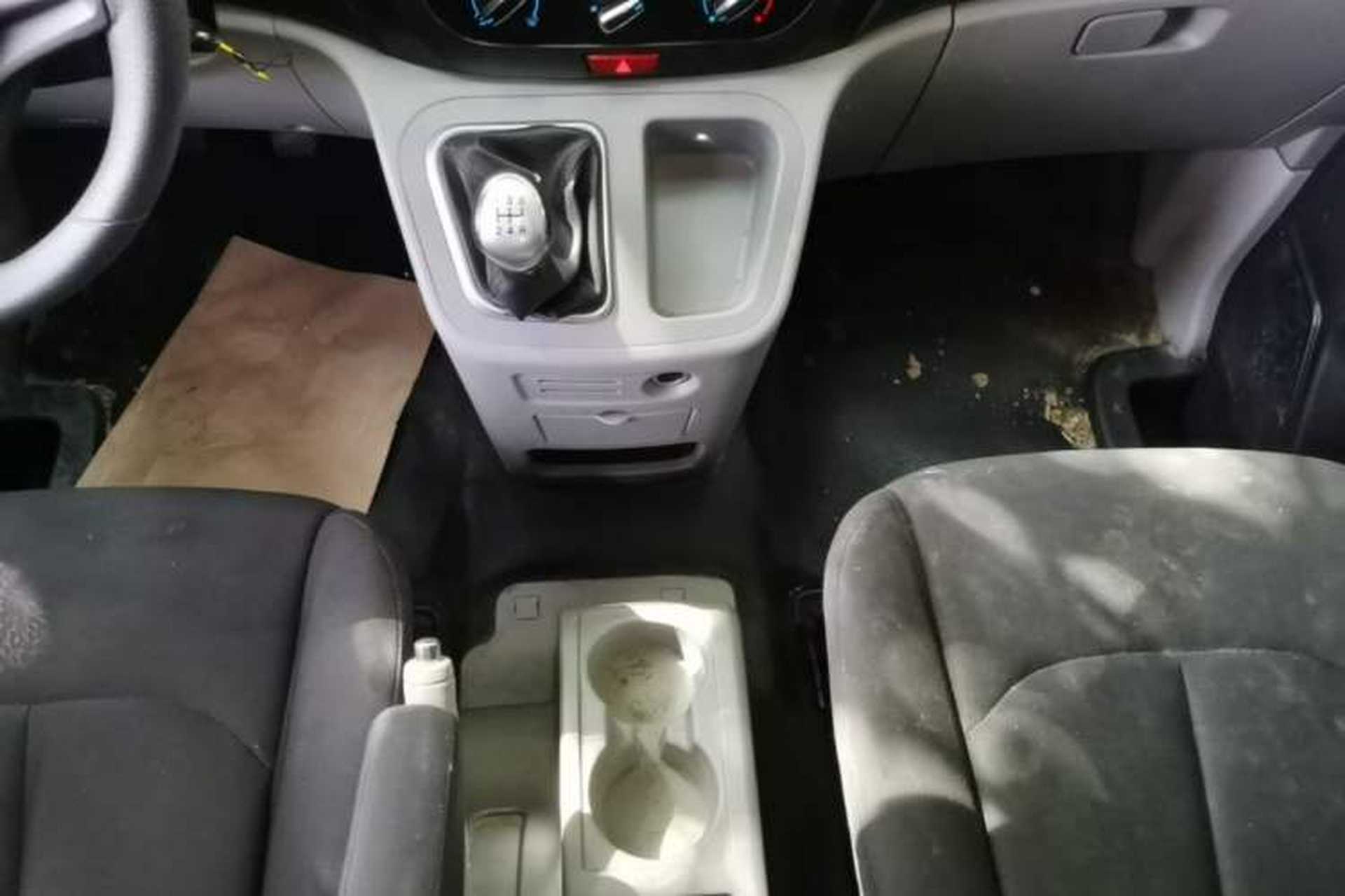 Used JAC Refine M3 2019 Creator Edition 1.6L Luxury Version Gear Lever