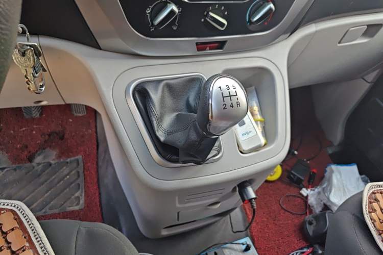 Used JAC Refine M3 2019 PLUS Maker Edition 1.8L Luxury Model Gear Lever