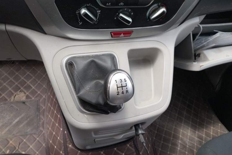Used JAC Refine M3 2019 PLUS Maker Edition 1.8L Luxury Model Gear Lever
