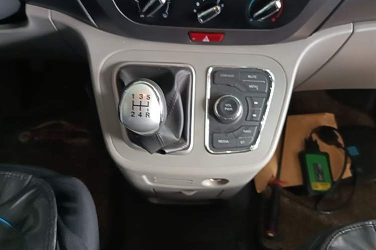 Used JAC Refine M3 2019 IKEA Edition 1.6L Luxury Model Gear Lever
