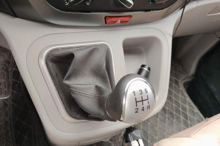 Used JAC Refine M3 2019 Creator Edition 1.8L Luxury Model Gear Lever