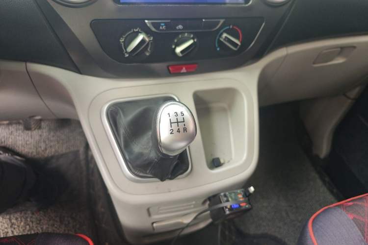 Used JAC Refine M3 2019 Creator Edition 1.8L Luxury Model Gear Lever