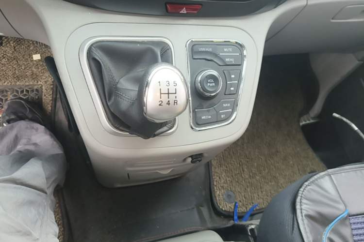 Used JAC Refine M3 2019 IKEA Edition 1.6L Luxury Model Gear Lever