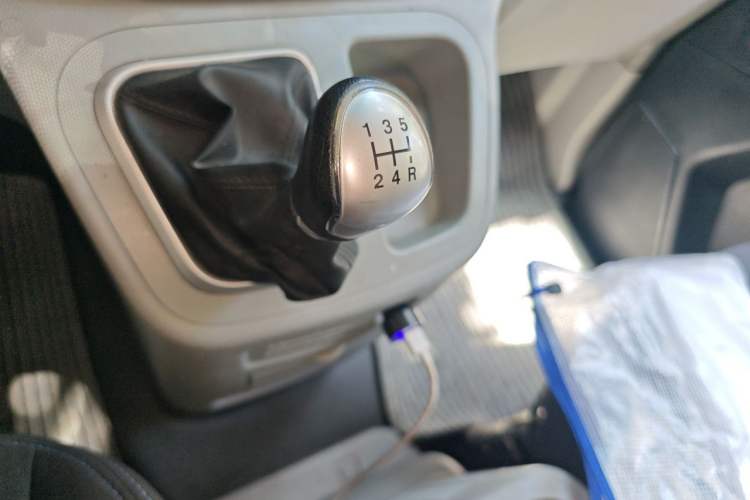 Used JAC Refine M3 2019 IKEA Edition 1.6L Luxury Model Gear Lever