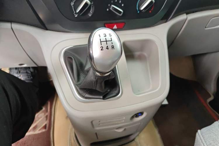 Used JAC Refine M3 2019 PLUS Maker Edition 1.8L Luxury Model Gear Lever