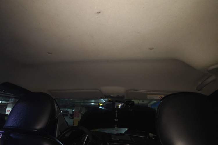 Used JAC Refine M3 2019 IKEA Edition 1.8L Luxury Smart Model Headliner