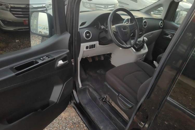 Used JAC Refine M3 2019 Creator Edition 1.8L Luxury Model Interior 2