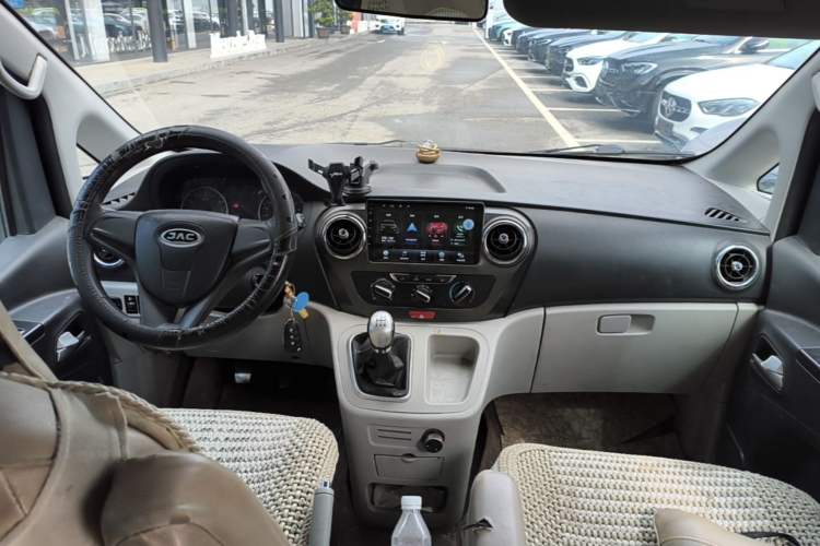 Used JAC Refine M3 2019 PLUS IKEA Edition 1.8L Luxury 9-Seater Interior 2