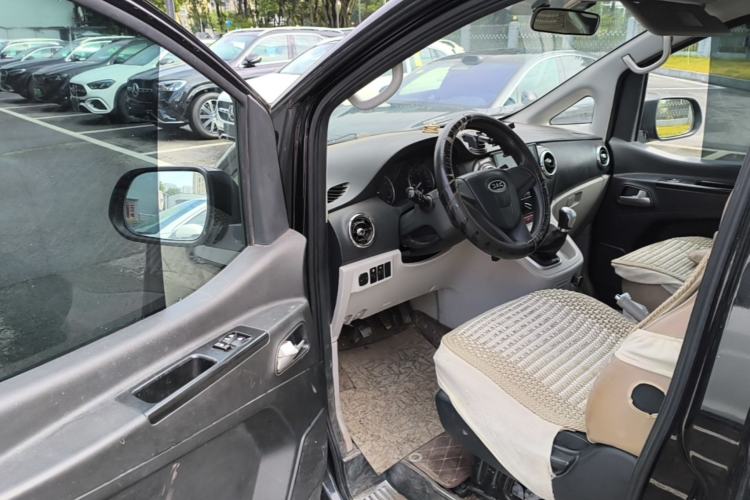 Used JAC Refine M3 2019 PLUS IKEA Edition 1.8L Luxury 9-Seater Interior 3