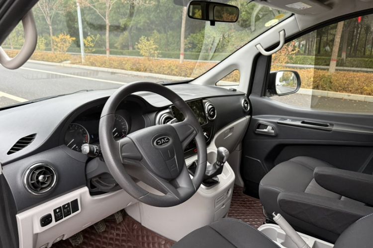 Used JAC Refine M3 2019 PLUS IKEA Edition 1.8L Luxury 9-Seater Interior 6