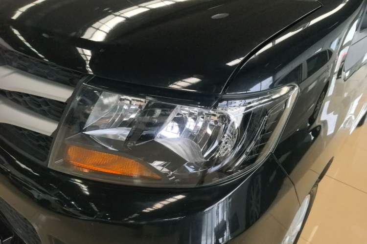 Used JAC Refine M3 2019 Creator Edition 1.8L Luxury Model Left Front Headlight