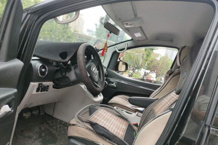 Used JAC Refine M3 2019 PLUS IKEA Edition 1.8L Luxury Model Left Front Seat
