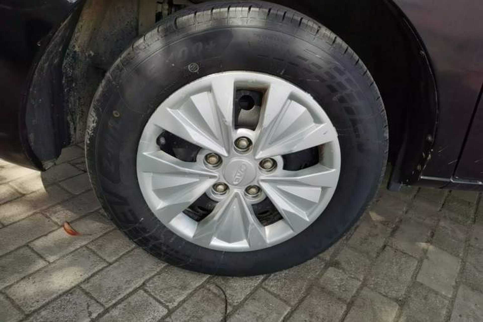 Used JAC Refine M3 2019 Creator Edition 1.6L Luxury Version Left Front Wheel Hub