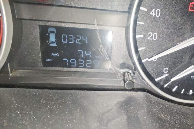 Used JAC Refine M3 2019 Creator Edition 1.8L Luxury Model Odometer Close Up