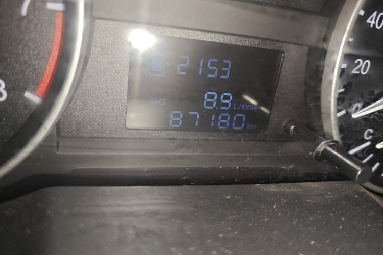 Used JAC Refine M3 2019 PLUS IKEA Edition 1.8L Luxury Model Odometer Close Up