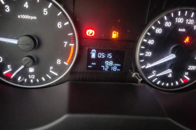 Used JAC Refine M3 2019 Creator Edition 1.8L Luxury Model Odometer Close Up