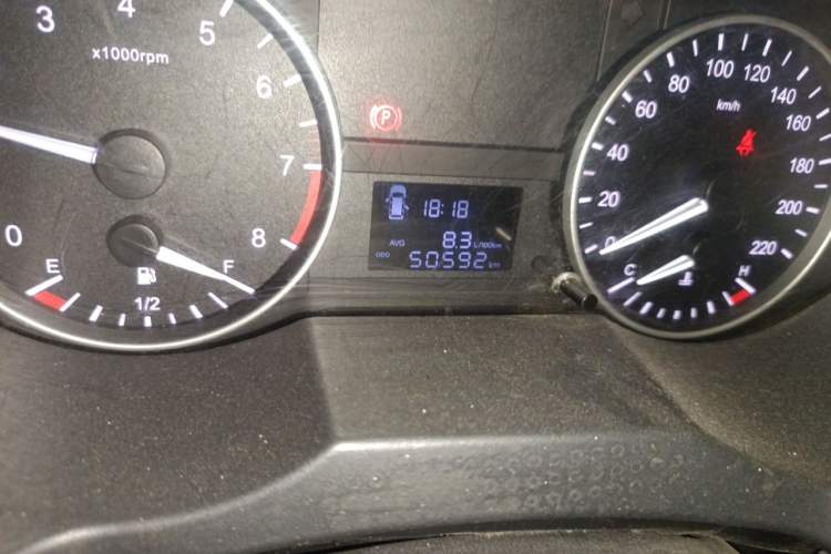 Used JAC Refine M3 2019 PLUS Maker Edition 1.8L Luxury Model Odometer Close Up