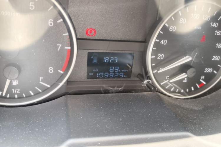 Used JAC Refine M3 2019 PLUS Maker Edition 1.8L Luxury Model Odometer Close Up