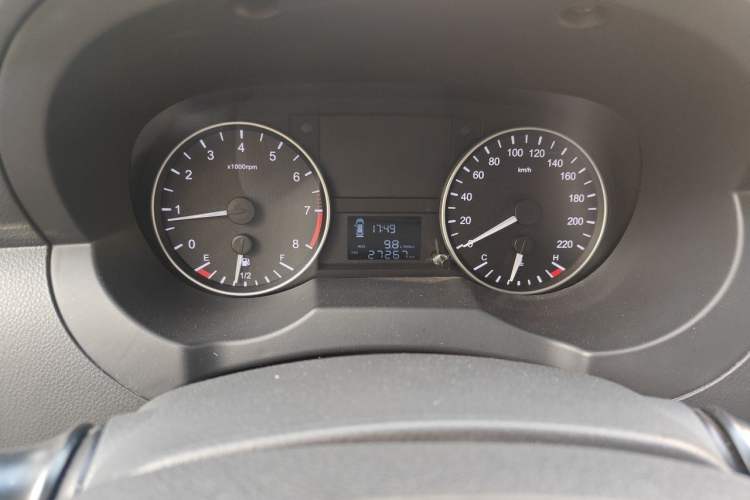 Used JAC Refine M3 2019 1.8L 5-Seater Express Edition Odometer Close Up