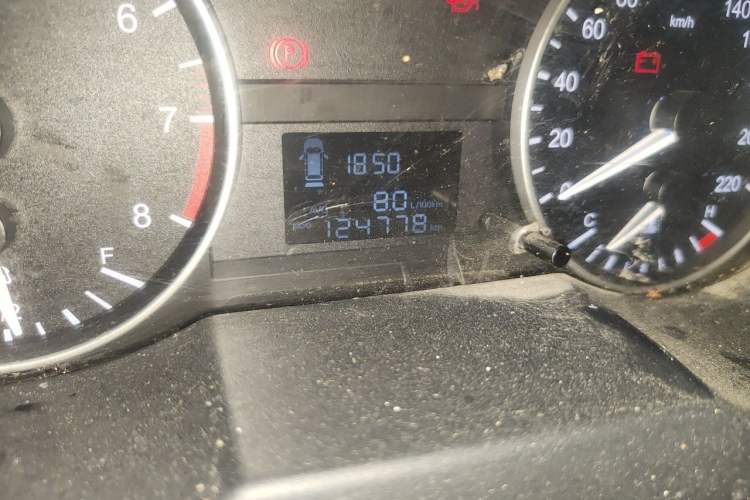 Used JAC Refine M3 2019 Creator Edition 1.8L Luxury Model Odometer Close Up