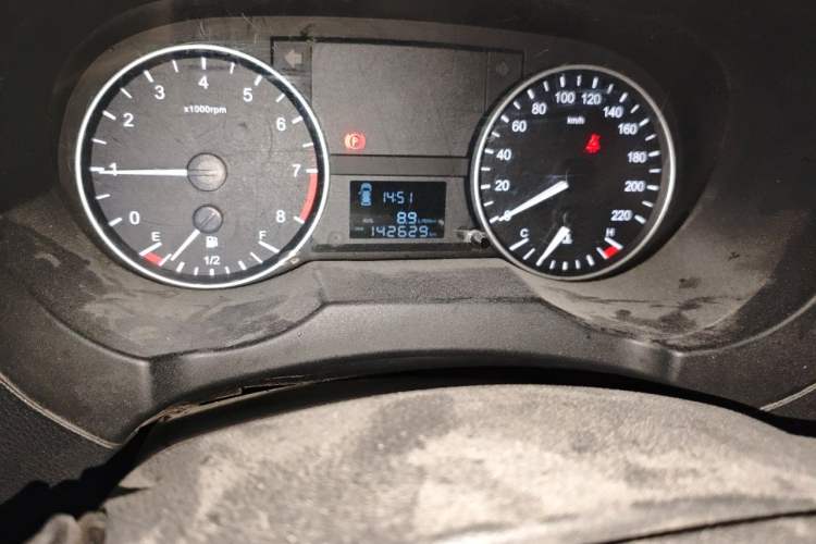 Used JAC Refine M3 2019 1.8L 5-Seater Express Edition Odometer Close Up