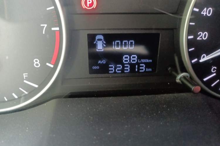 Used JAC Refine M3 2019 Creator Edition 1.8L Luxury Model Odometer Close Up