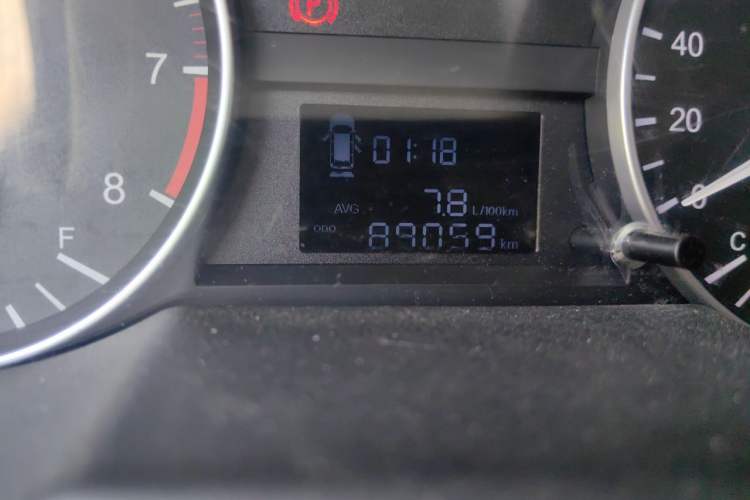 Used JAC Refine M3 2019 PLUS Maker Edition 1.8L Luxury Model Odometer Close Up